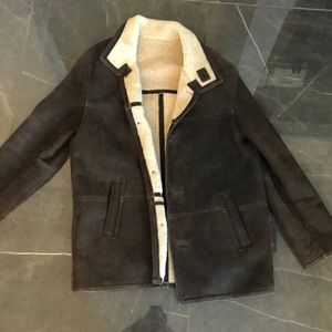 Manteau brun mouton renversé